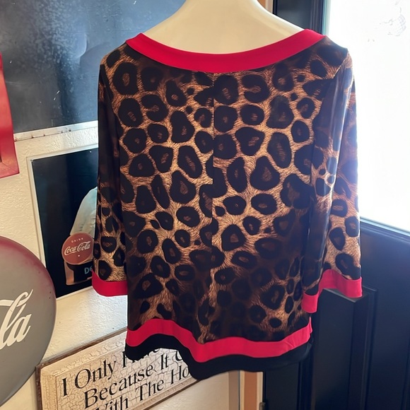 NWT Size Large Susan Lawrence Top - Picture 3 of 4